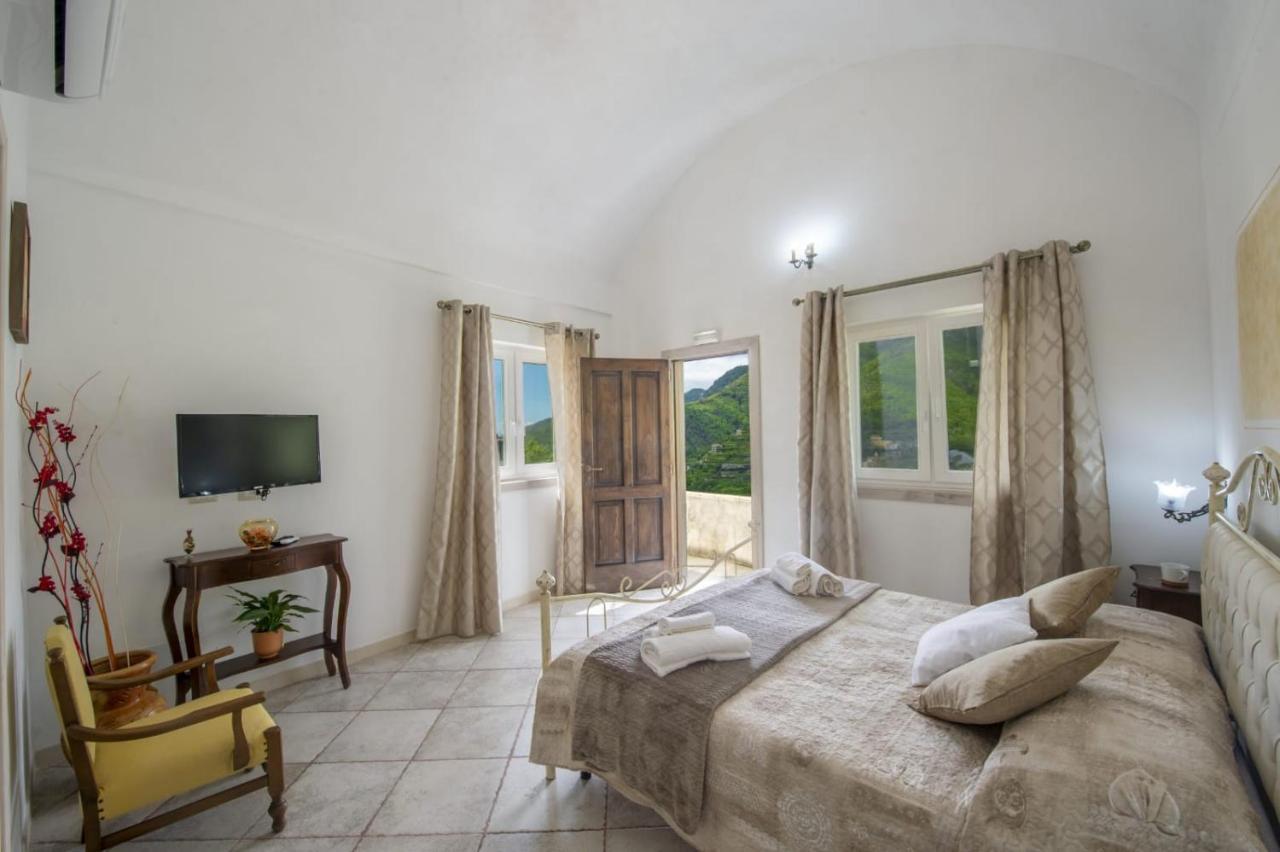 Il Mandorlo Bed & Breakfast ตรามอนติ ภายนอก รูปภาพ