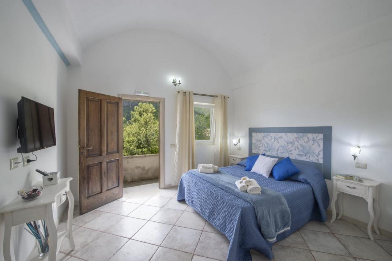 Il Mandorlo Bed & Breakfast ตรามอนติ ภายนอก รูปภาพ